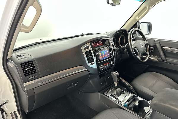 2018 Mitsubishi Pajero GLX NX