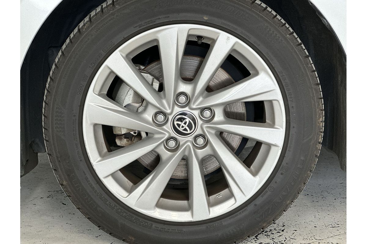 2021 Toyota Camry Ascent AXVH70R