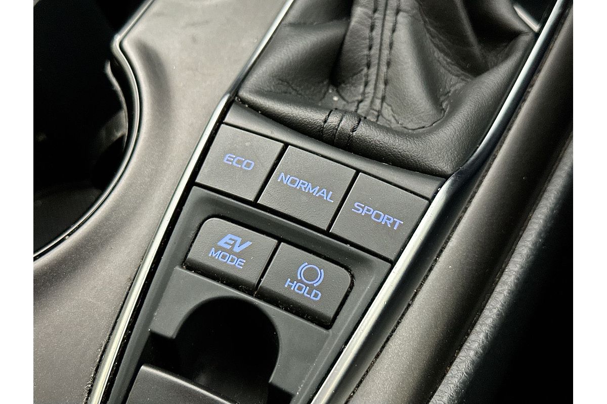 2021 Toyota Camry Ascent AXVH70R