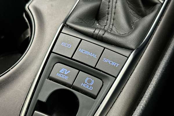 2021 Toyota Camry Ascent AXVH70R