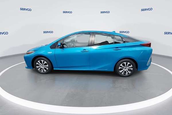 2021 Toyota Prius XLE