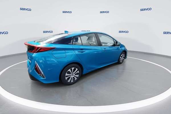 2021 Toyota Prius XLE