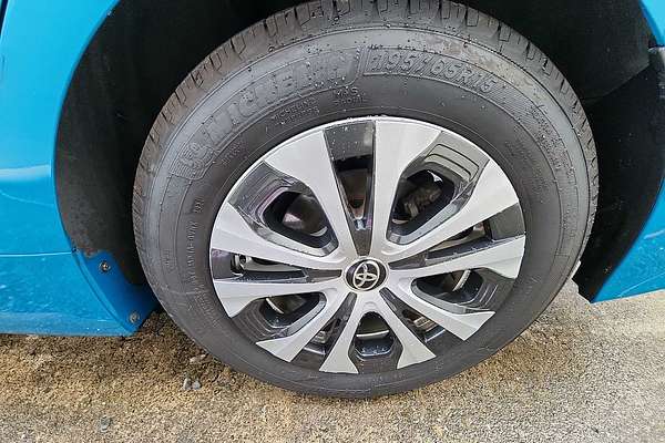 2021 Toyota Prius XLE