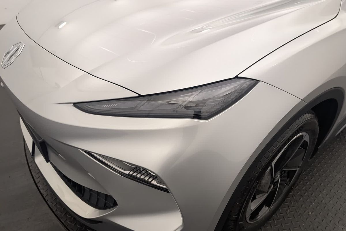 2025 MG MGS5 EV Essence 62 ZS3EM