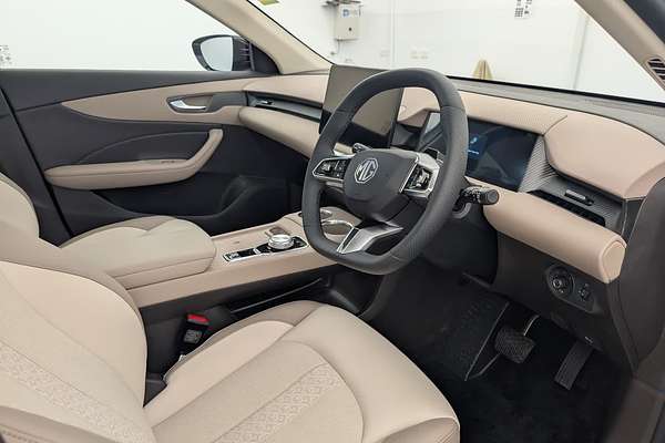 2025 MG MGS5 EV Essence 62 ZS3EM