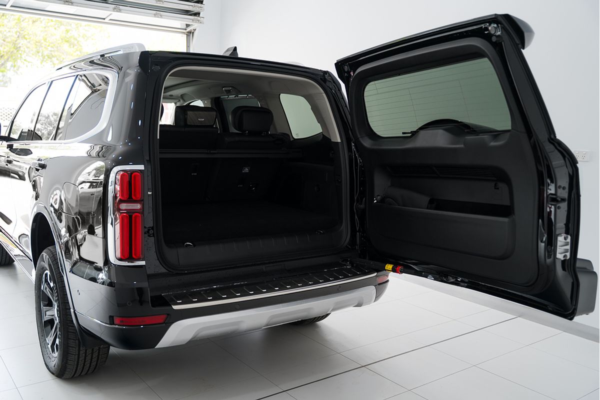 2025 GWM Tank 500 PHEV P03