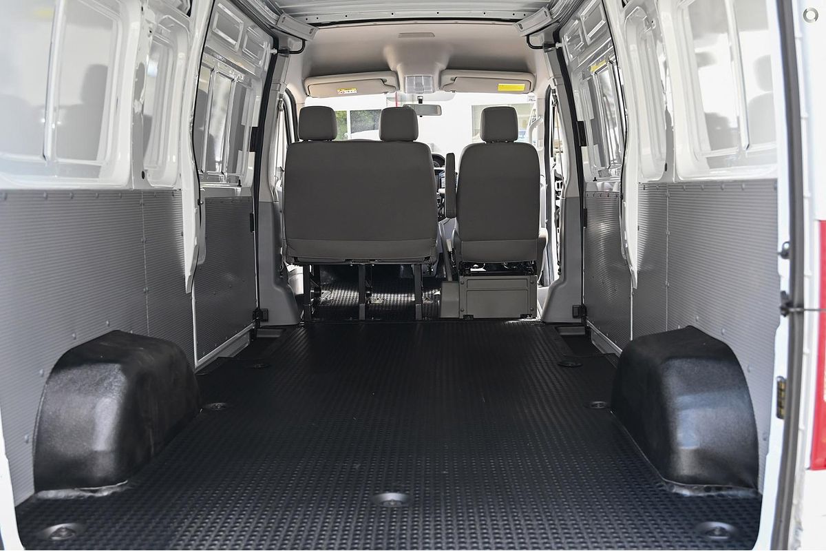 2022 LDV V80 LWB Mid Roof