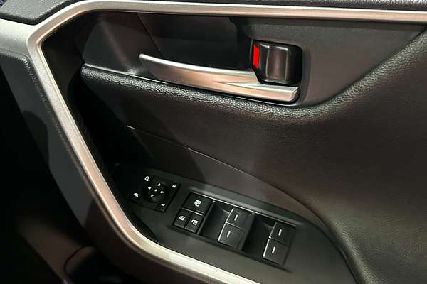 2024 Toyota RAV4 XSE AXAH52R