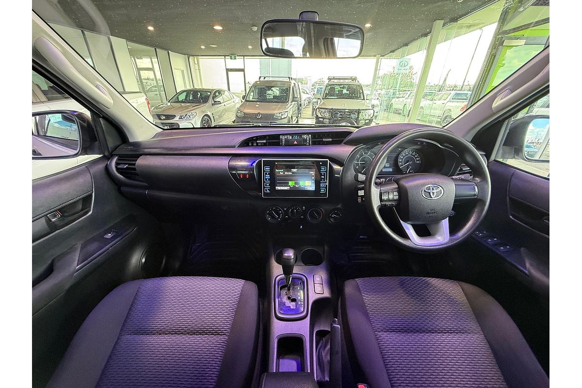 2016 Toyota Hilux Workmate GUN125R 4X4
