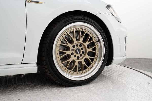 2017 Volkswagen Golf R 7.5