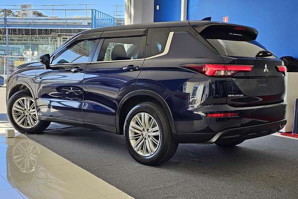 2022 Mitsubishi Outlander ES ZM