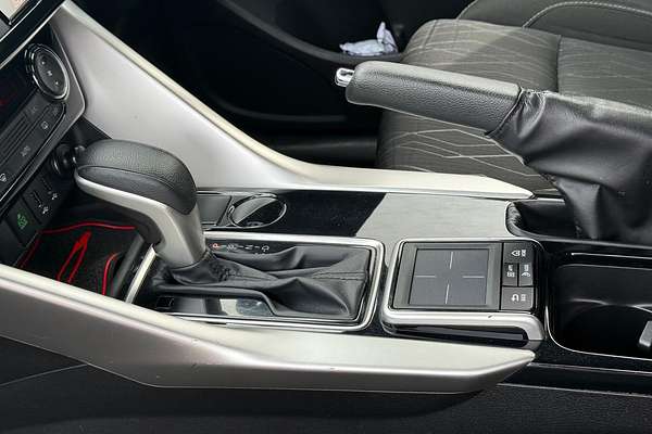 2020 Mitsubishi Eclipse Cross Black Edition YA