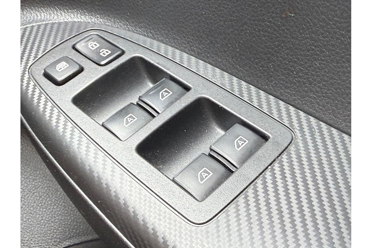 2020 Mitsubishi Eclipse Cross Black Edition YA