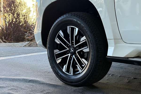 2022 Mitsubishi Pajero Sport Exceed QF