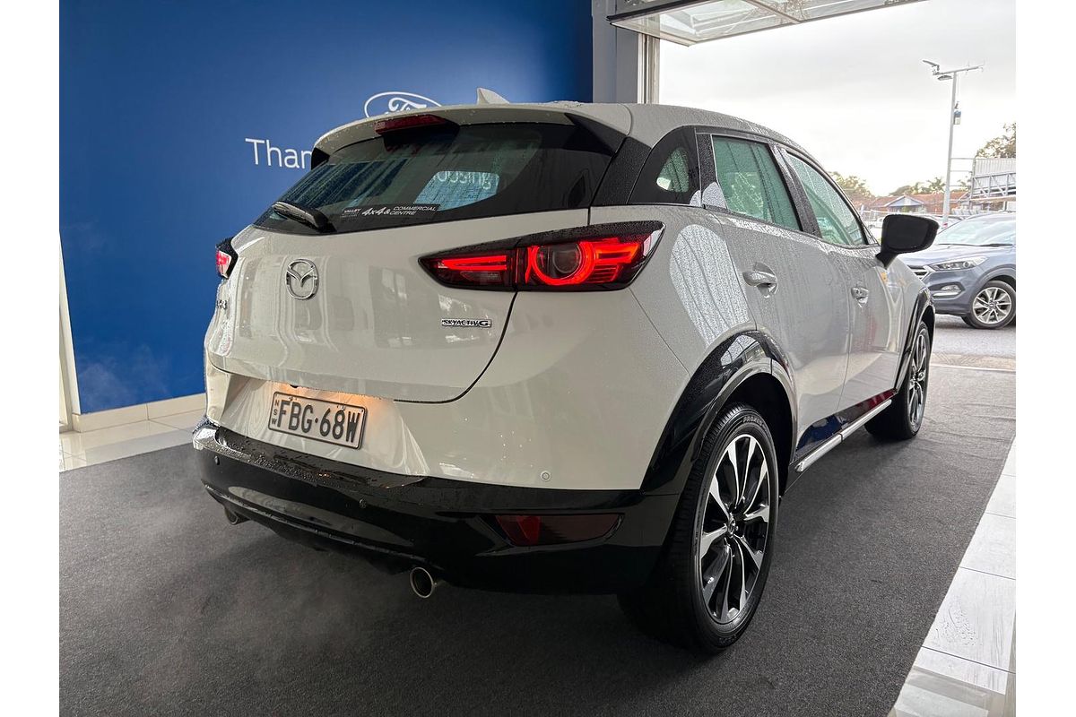 2023 Mazda CX-3 Akari DK