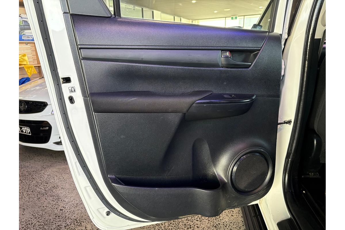 2018 Toyota Hilux SR GUN126R 4X4