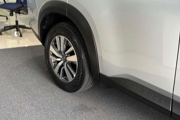 2023 Nissan Pathfinder Ti R53