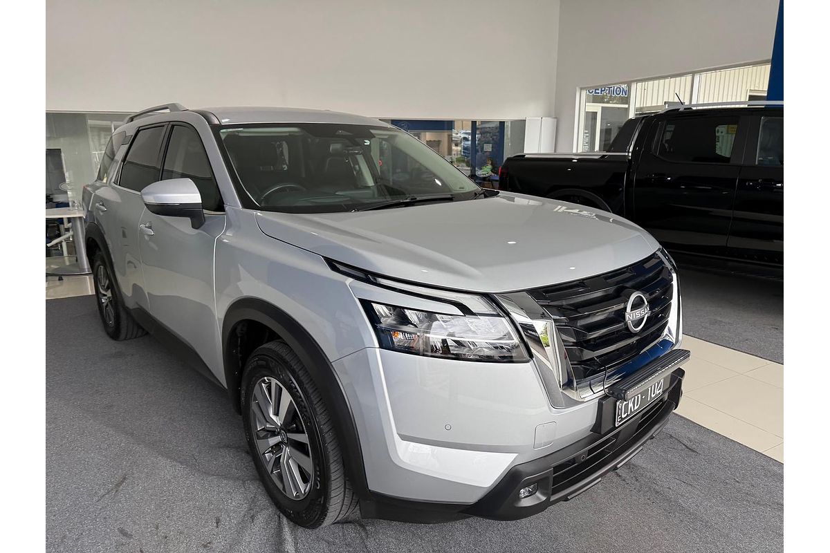 2023 Nissan Pathfinder Ti R53