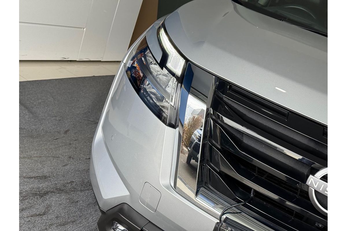 2023 Nissan Pathfinder Ti R53