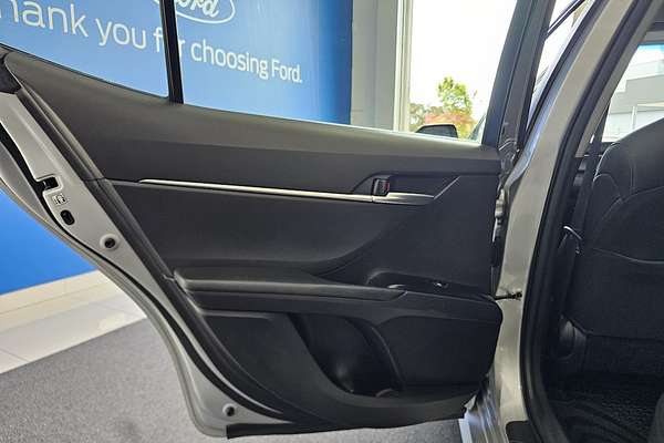 2019 Toyota Camry Ascent ASV70R