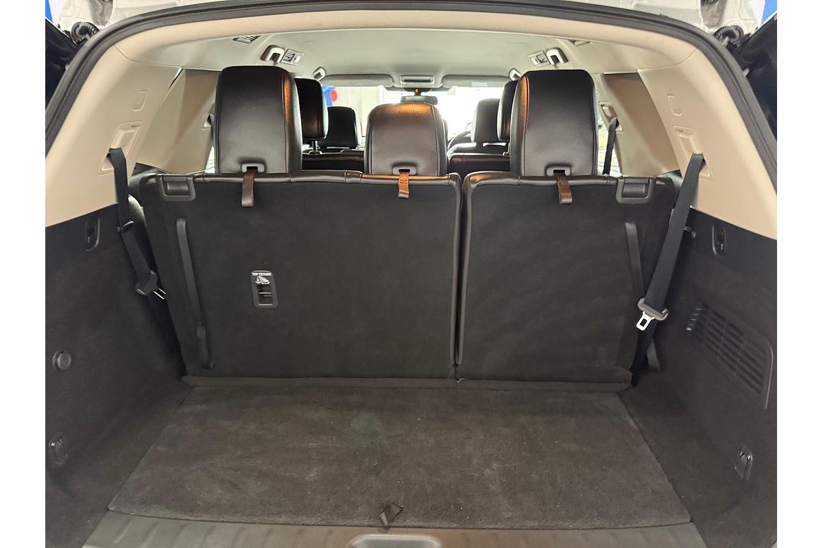 2023 Nissan Pathfinder Ti R53