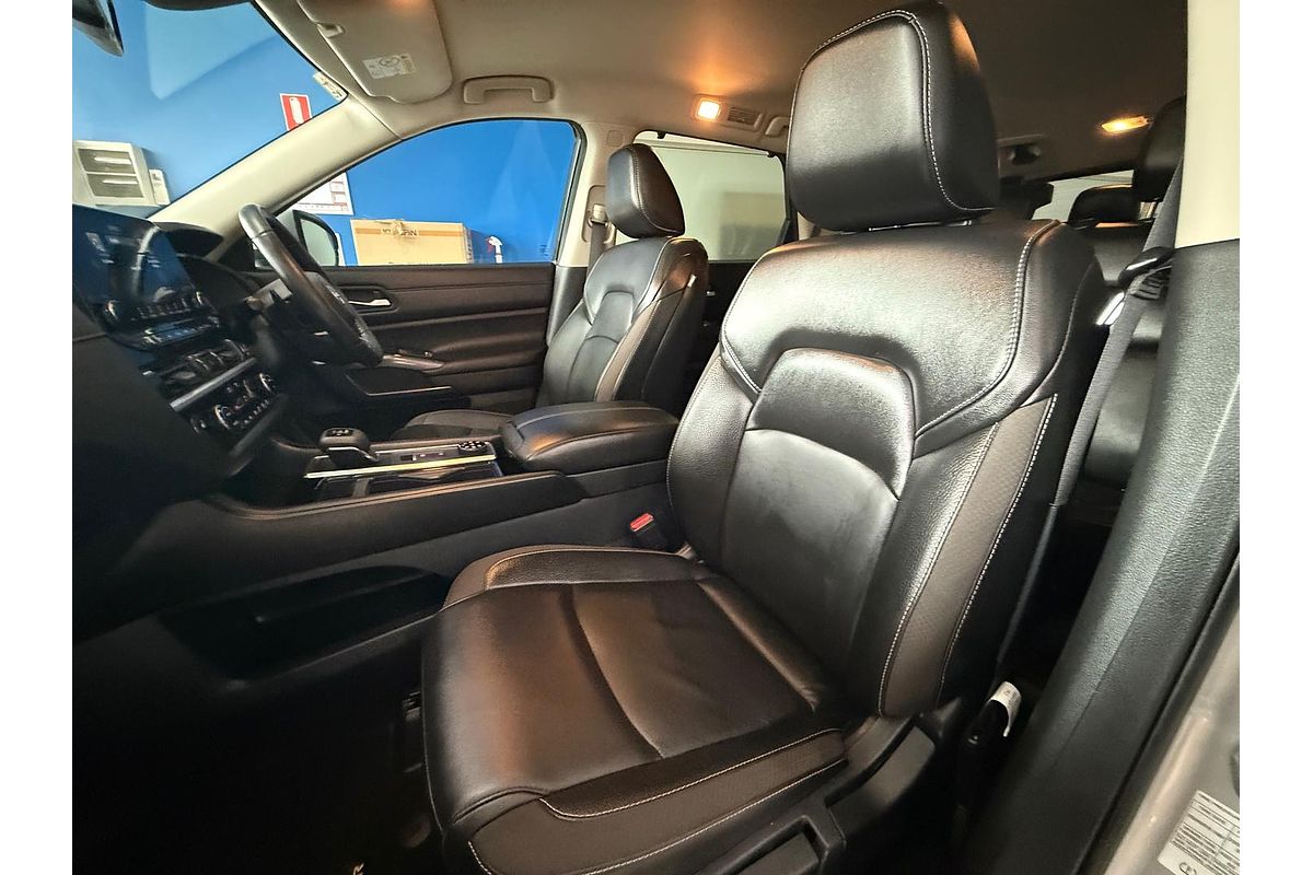 2023 Nissan Pathfinder Ti R53