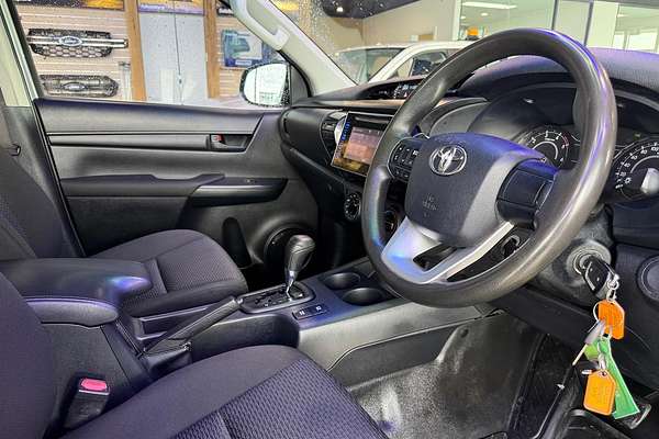 2016 Toyota Hilux Workmate GUN125R 4X4