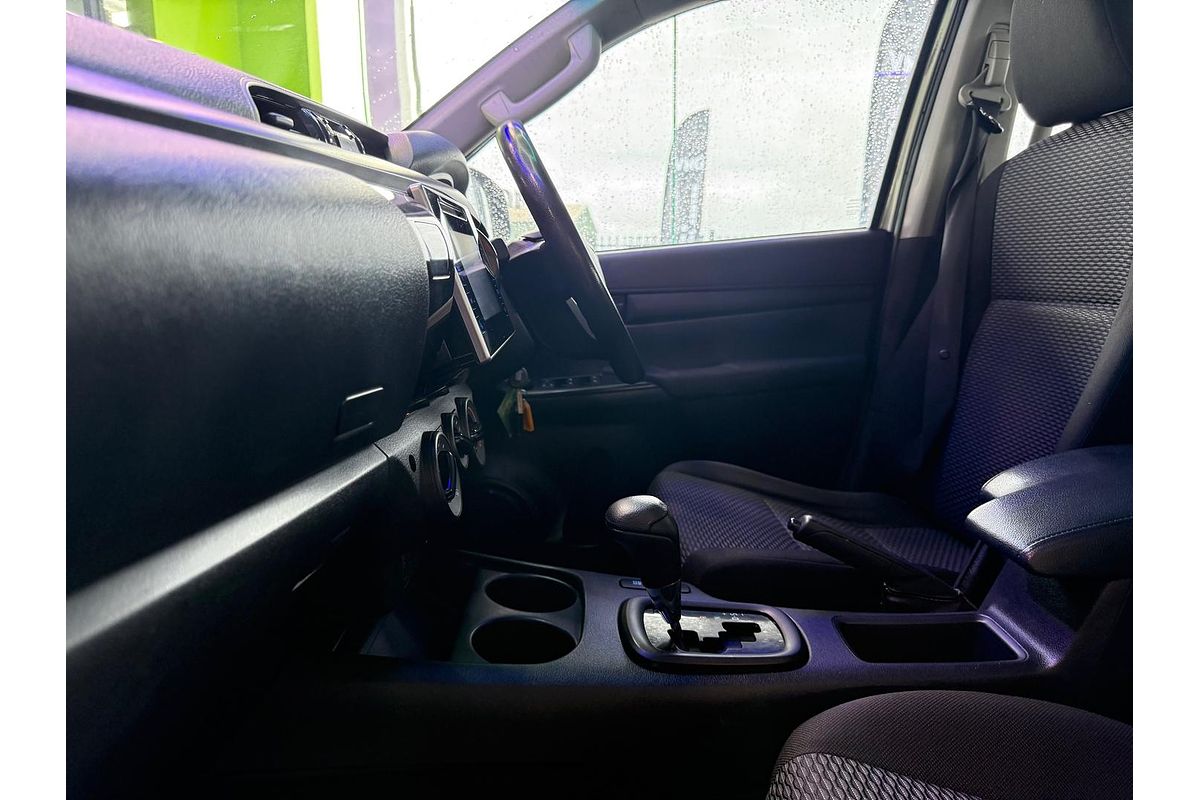 2016 Toyota Hilux Workmate GUN125R 4X4