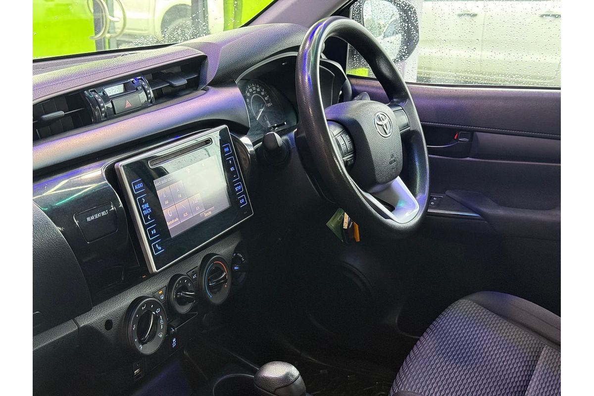 2016 Toyota Hilux Workmate GUN125R 4X4