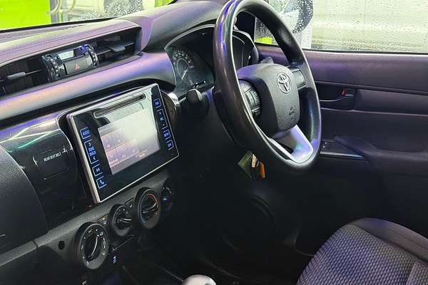 2016 Toyota Hilux Workmate GUN125R 4X4