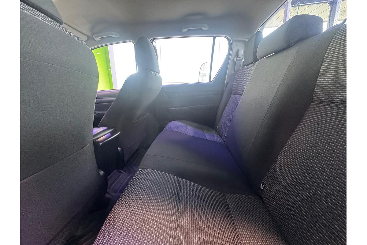 2017 Toyota Hilux Workmate GUN125R 4X4
