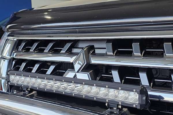 2020 Mitsubishi Pajero GLS NX