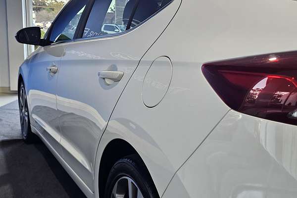 2018 Hyundai Elantra Elite AD