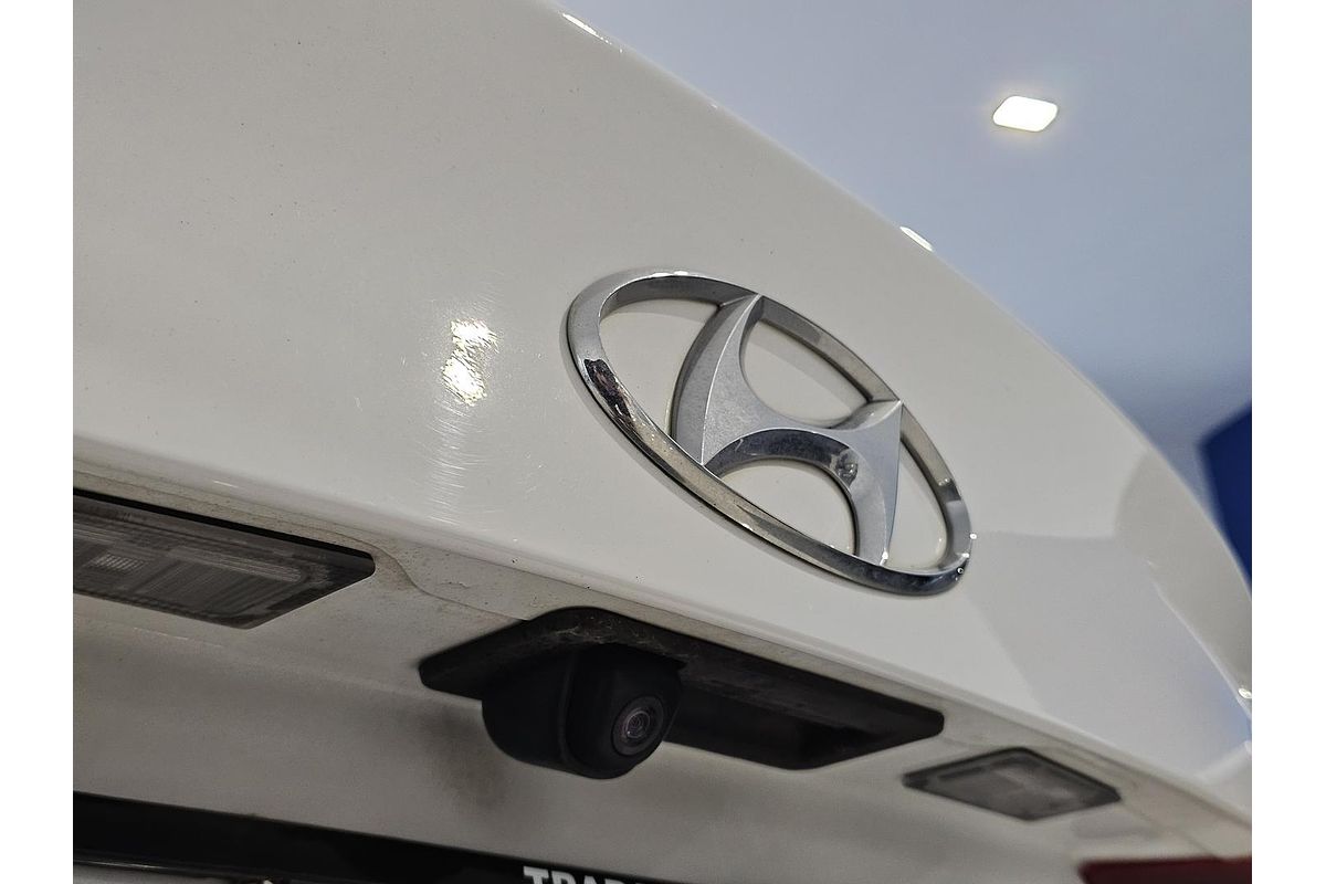 2018 Hyundai Elantra Elite AD