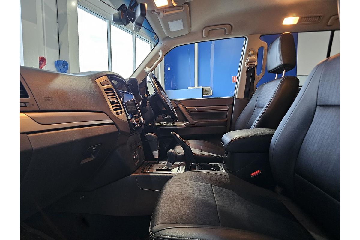 2020 Mitsubishi Pajero GLS NX