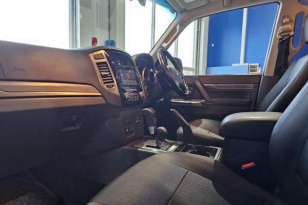 2020 Mitsubishi Pajero GLS NX