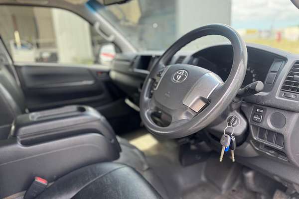 2018 Toyota Hiace Commuter KDH223R ELWB High Roof