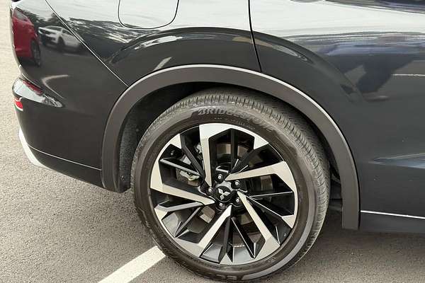 2022 Mitsubishi Outlander Exceed Tourer ZM