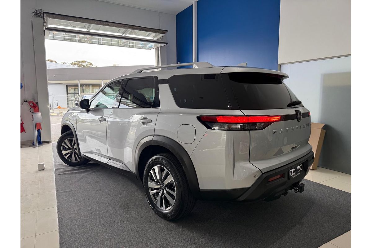 2023 Nissan Pathfinder Ti R53