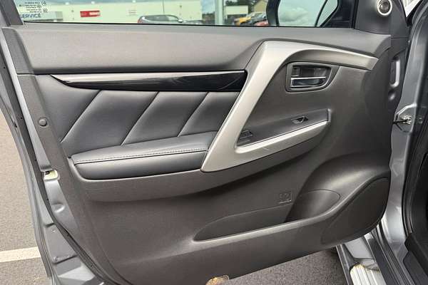 2016 Mitsubishi Pajero Sport Exceed QE