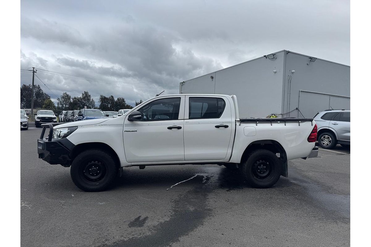 2017 Toyota Hilux Workmate GUN125R 4X4