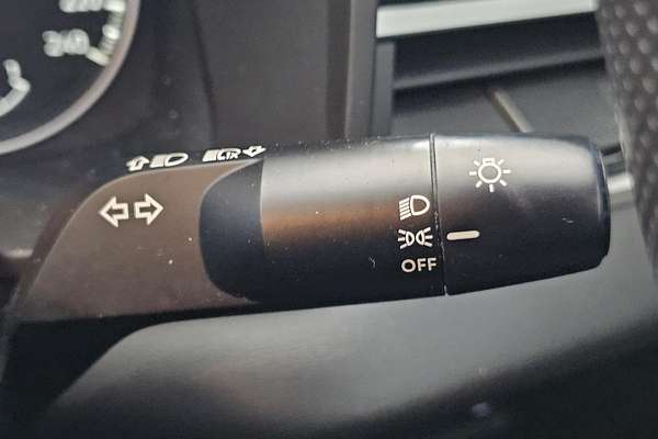 2022 Mitsubishi Outlander ES ZM