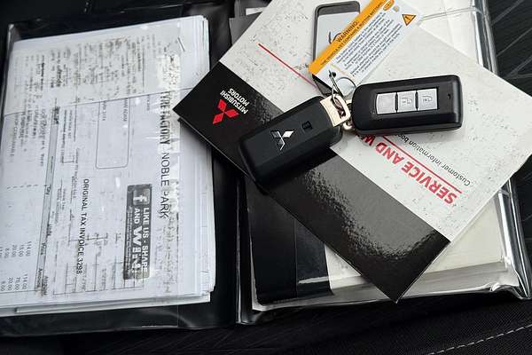 2020 Mitsubishi Eclipse Cross Black Edition YA