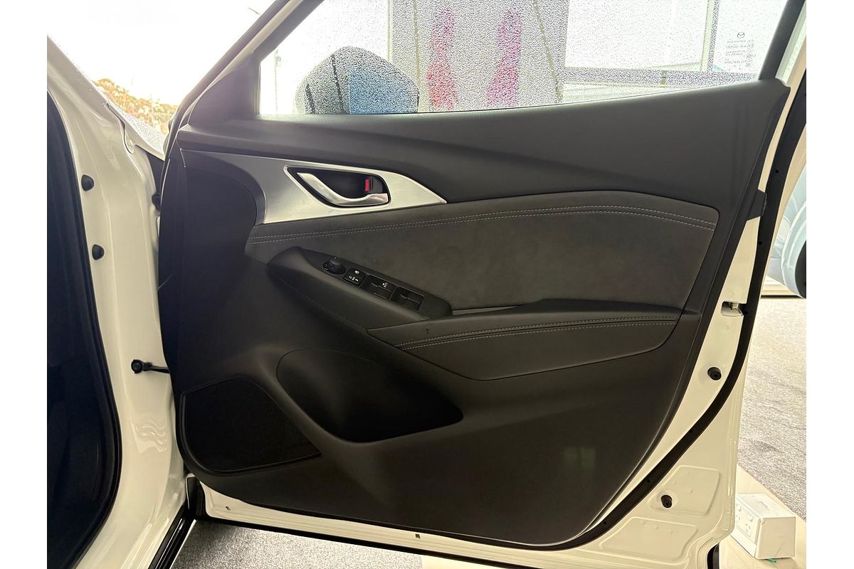 2023 Mazda CX-3 Akari DK