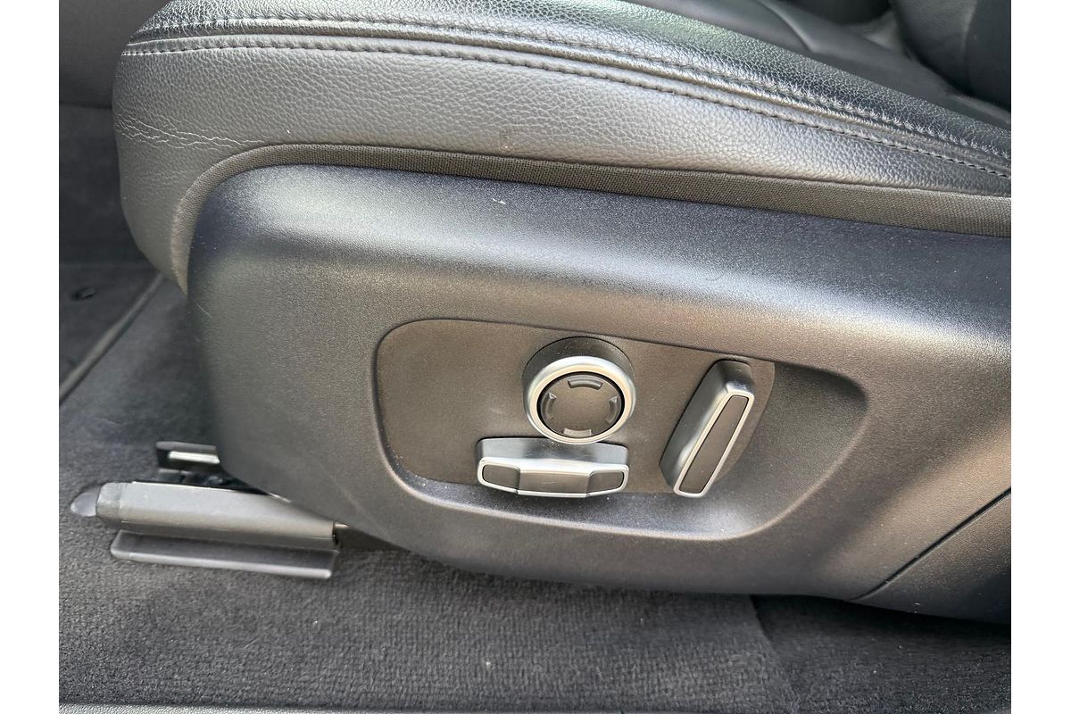 2021 Land Rover Range Rover Evoque P250 R-Dynamic SE L551