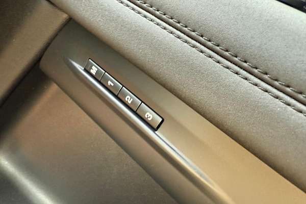 2021 Land Rover Range Rover Evoque P250 R-Dynamic SE L551