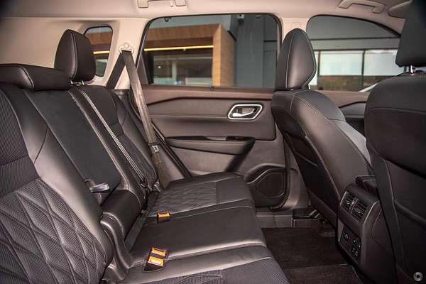 2025 Nissan X-TRAIL Ti-L T33