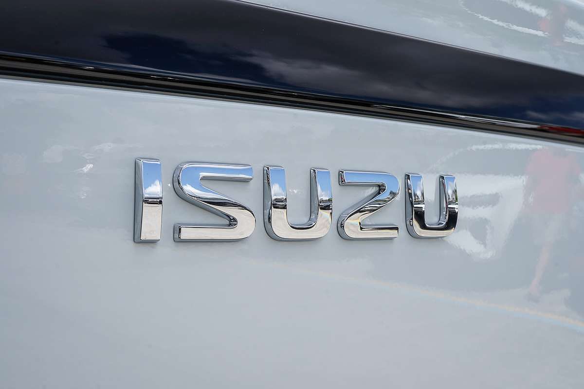 2025 Isuzu MU-X LS-T