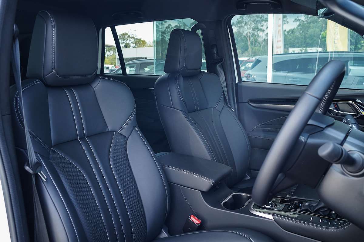 2025 Isuzu MU-X LS-T