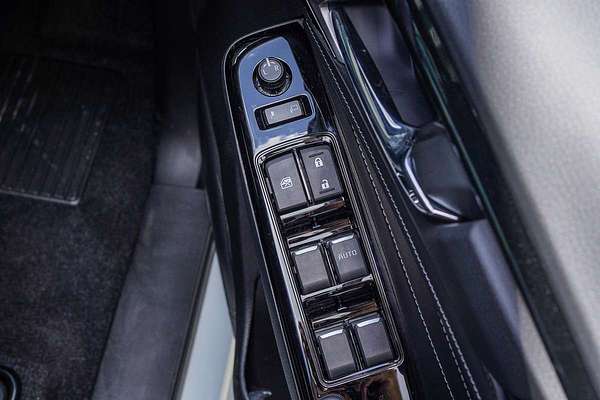 2025 Isuzu MU-X LS-T